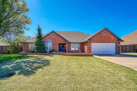 3001 Garrison Rd, Altus, OK 73521
