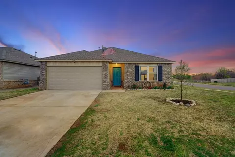1324 Travertine Pl, Noble, OK 73068