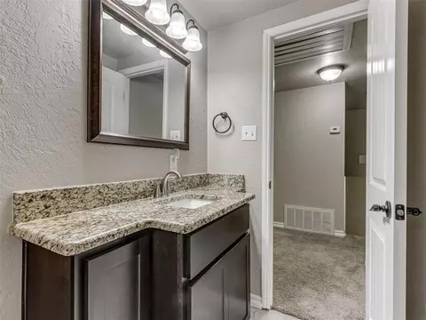 2004 N Mueller Ave, Bethany, OK 73008 photo 33
