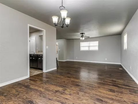 2004 N Mueller Ave, Bethany, OK 73008 photo 7