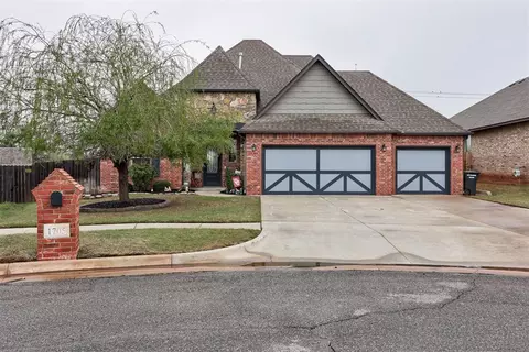 1705 NE 27th Ter, Moore, OK 73160