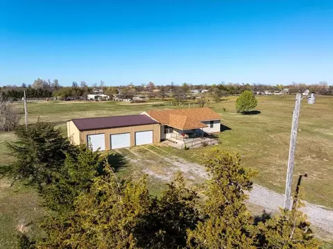 16565 Last Chance Cir, El Reno, OK 73036