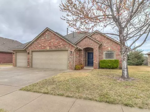 10304 Cheshire Ct, Yukon, OK 73099