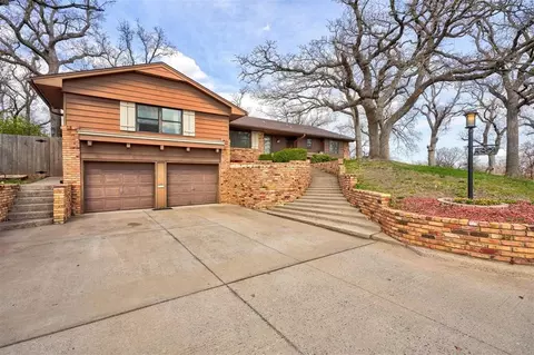 6821 NW 27th St, Bethany, OK 73008