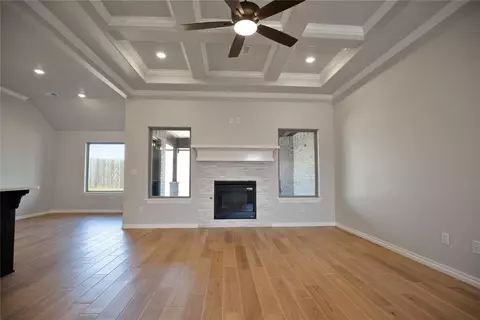 8401 Mountain Oak Dr, Edmond, OK 73034