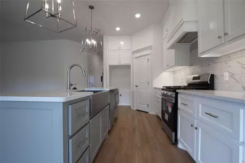 3232 Mangrove Rd, Edmond, OK 73034