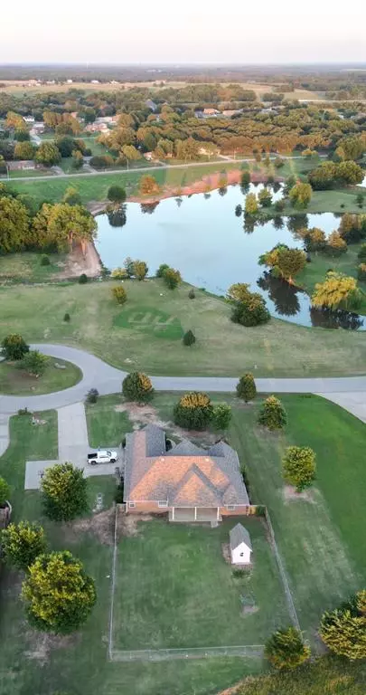 44511 Kingsbury Ln, Shawnee, OK 74801