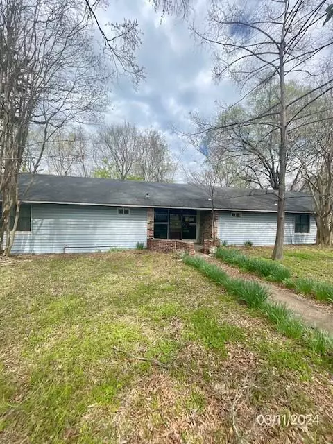401 NE 3rd St, Idabel, OK 74745 photo 1