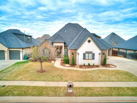 317 NW 153rd St, Edmond, OK 73013