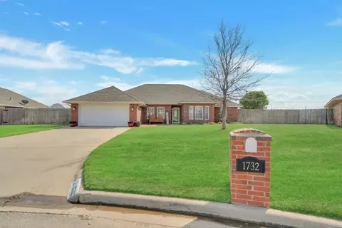 1732 White Tail Dr, Altus, OK 73521