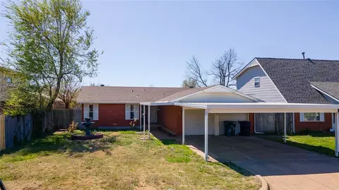 1004 NW 6th Pl, Moore, OK 73160