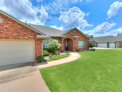 510 N Hogan Ave, Guthrie, OK 73044