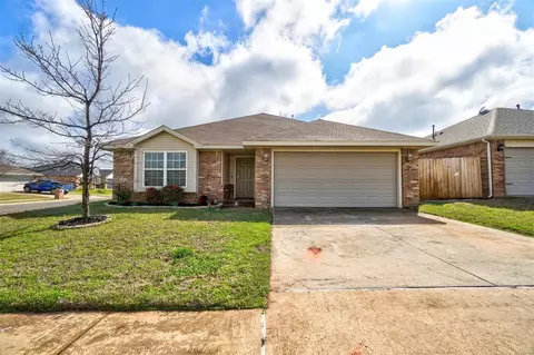 9600 Kylie Dr, Moore, OK 73160