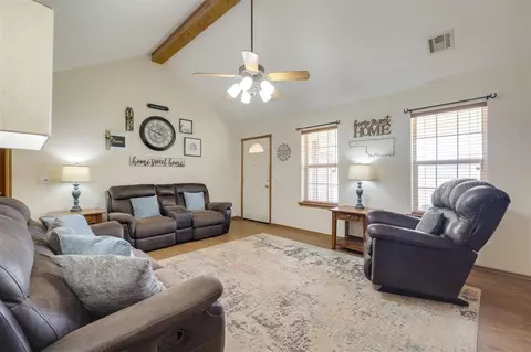 2310 Walnut Dr, Tuttle, OK 73089 photo 8