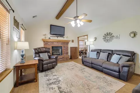 2310 Walnut Dr, Tuttle, OK 73089 photo 6