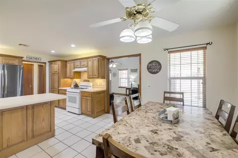 2310 Walnut Dr, Tuttle, OK 73089 photo 12