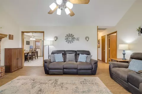 2310 Walnut Dr, Tuttle, OK 73089 photo 10