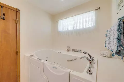 2310 Walnut Dr, Tuttle, OK 73089 photo 26