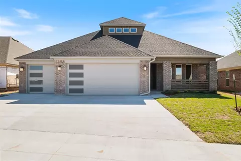15900 Flint Dr, Moore, OK 73170