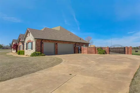 205 Scottie Dr, Tuttle, OK 73089 photo 3