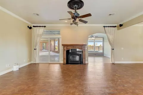 205 Scottie Dr, Tuttle, OK 73089 photo 9