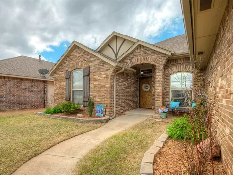 13817 Teagen Ln, Yukon, OK 73099