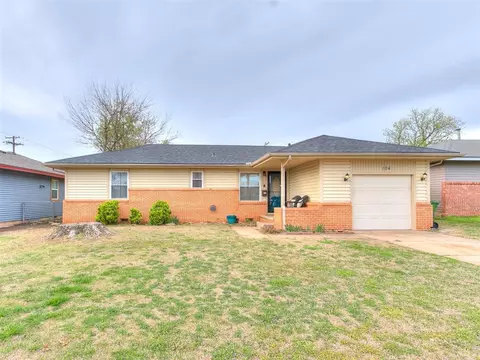 104 Walnut Ave, Yukon, OK 73099