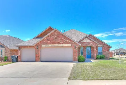 3413 Ontario Cir, Moore, OK 73160