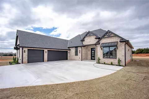 1383 S Gabes Ct, Mustang, OK 73064