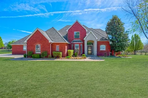 106 N Olde Bridge Rd, Moore, OK 73160