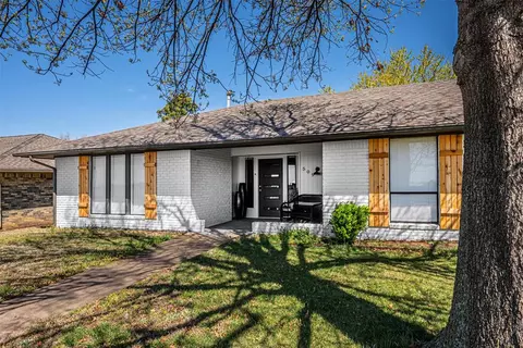 509 Smiling Hill Blvd, Edmond, OK 73013