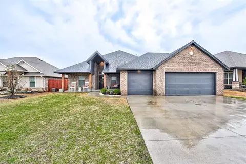 1732 W Trout Way, Mustang, OK 73064