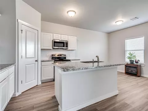 15938 Spur Cir, Mcloud, OK 74851 photo 11