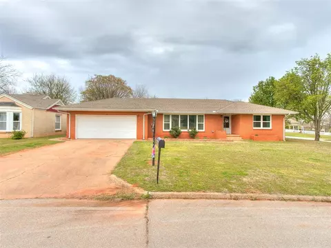 303 W Truman Pl, Purcell, OK 73080