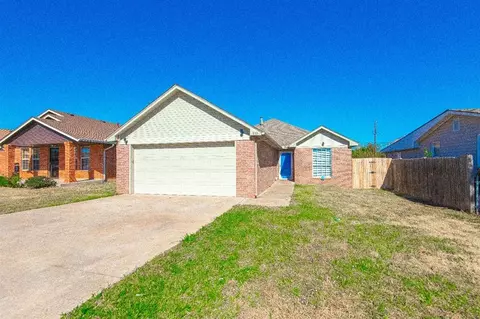 833 NW 109th St, Oklahoma City, OK 73114