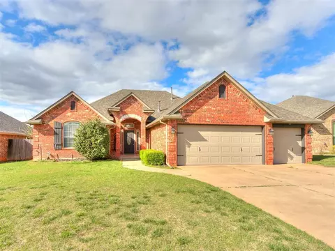 2629 SE 5th St, Moore, OK 73160