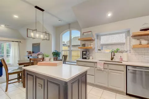 2101 Stony Brook Ln, Yukon, OK 73099