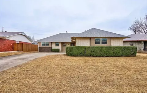 724 Fairlane Dr, Midwest City, OK 73110