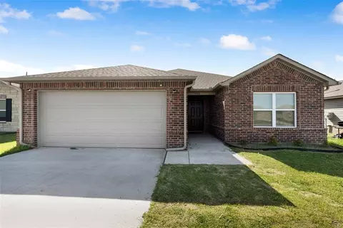 1504 Chuck Wagon Dr, El Reno, OK 73036