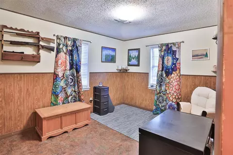 801 N Brooks St, Broken Bow, OK 74728 photo 9