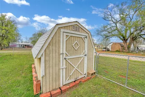 209 N Third St, Cheyenne, OK 73628 photo 23