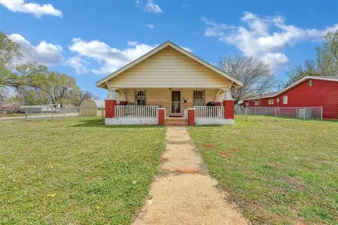 209 N Third St, Cheyenne, OK 73628 photo 2