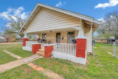 209 N Third St, Cheyenne, OK 73628 photo 3