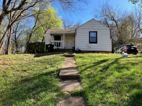 122 E Main St, Purcell, OK 73080