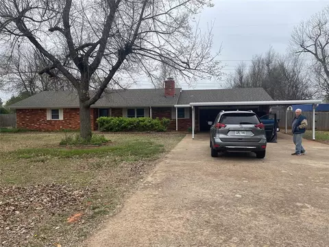 12340 SW 26th St, Yukon, OK 73099