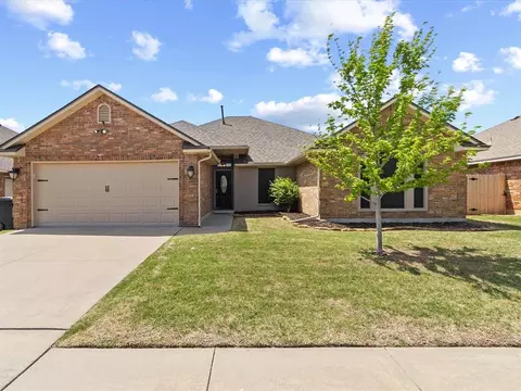 16305 Stoneview Dr, Oklahoma City, OK 73170