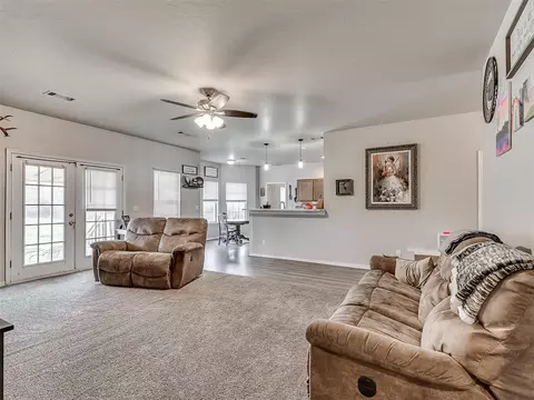 102 Lakeridge Dr, Mcloud, OK 74851 photo 9