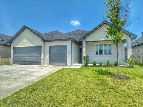 8101 NW 152nd Ter, Edmond, OK 73013
