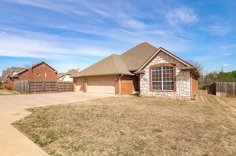 319 N Wedgewood Dr, Stillwater, OK 74075