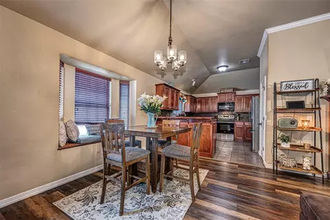 2408 Apple Way, Midwest City, OK 73130